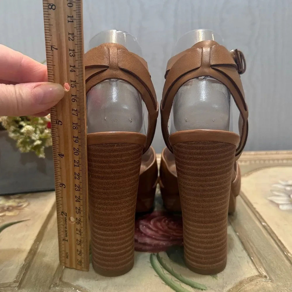 French Connection Gilda Safari Sand Platform Sandals Neutral Sz 8